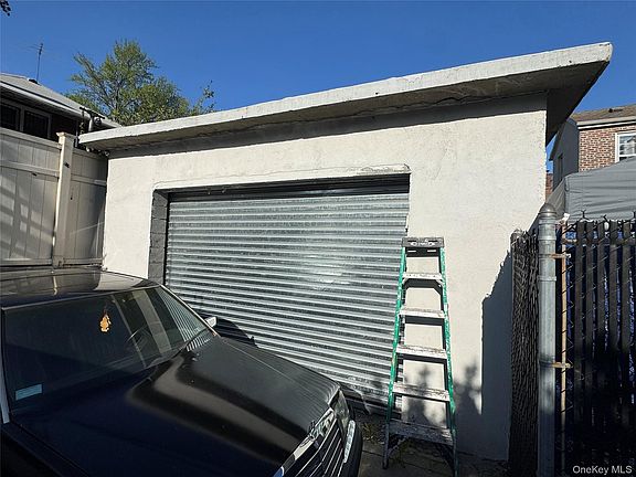 4th image of 1065 Stell Place