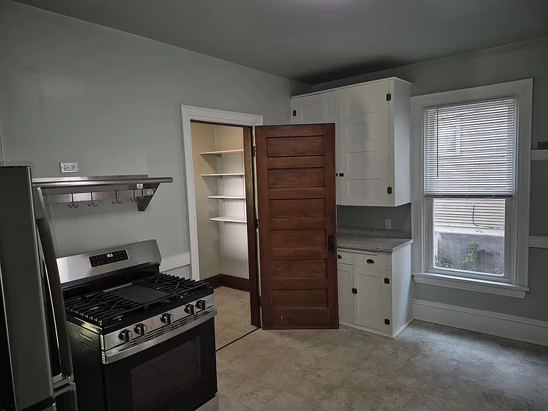 1047 E Gorham St #1 — Photo 13