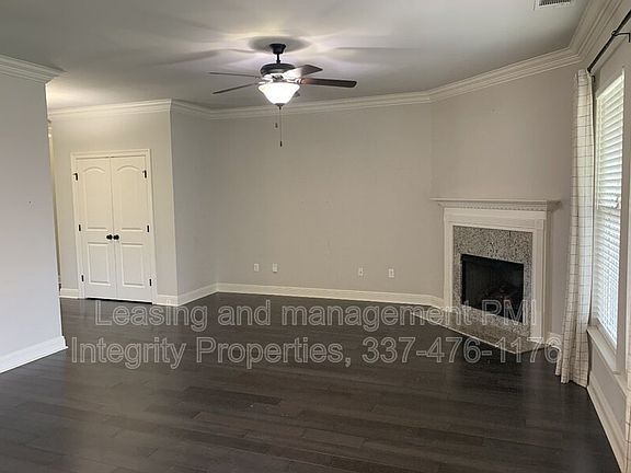 5th image of 402 Meadowland Dr