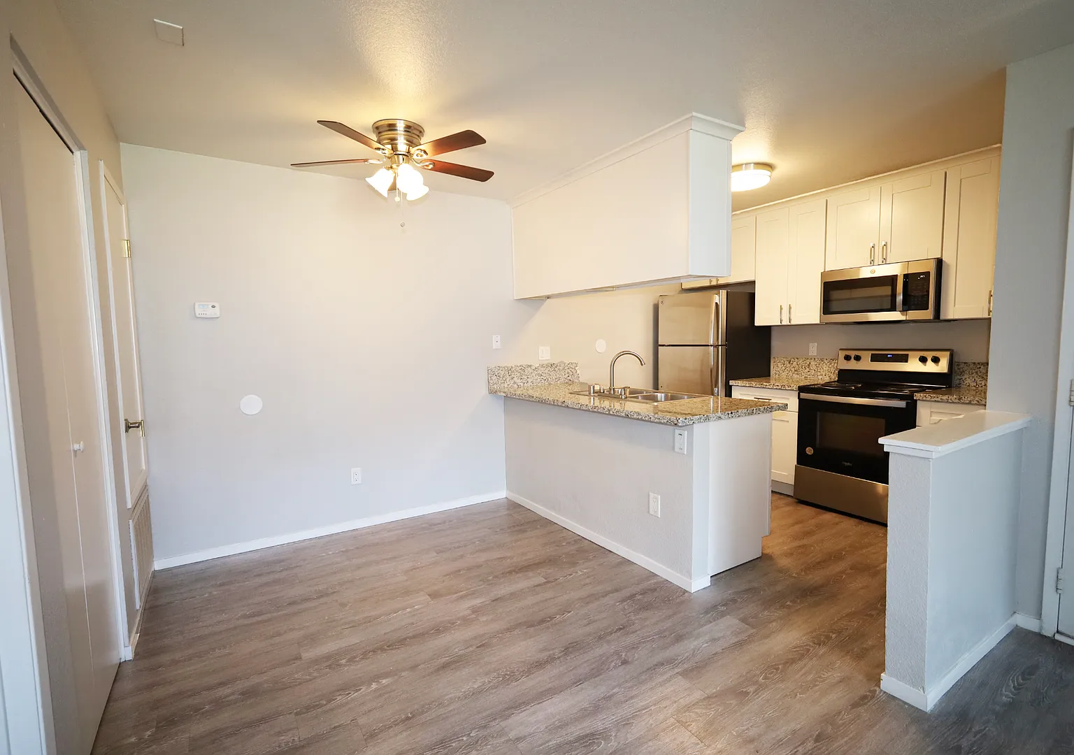 Sierra Ridge Apartments — Photo 3
