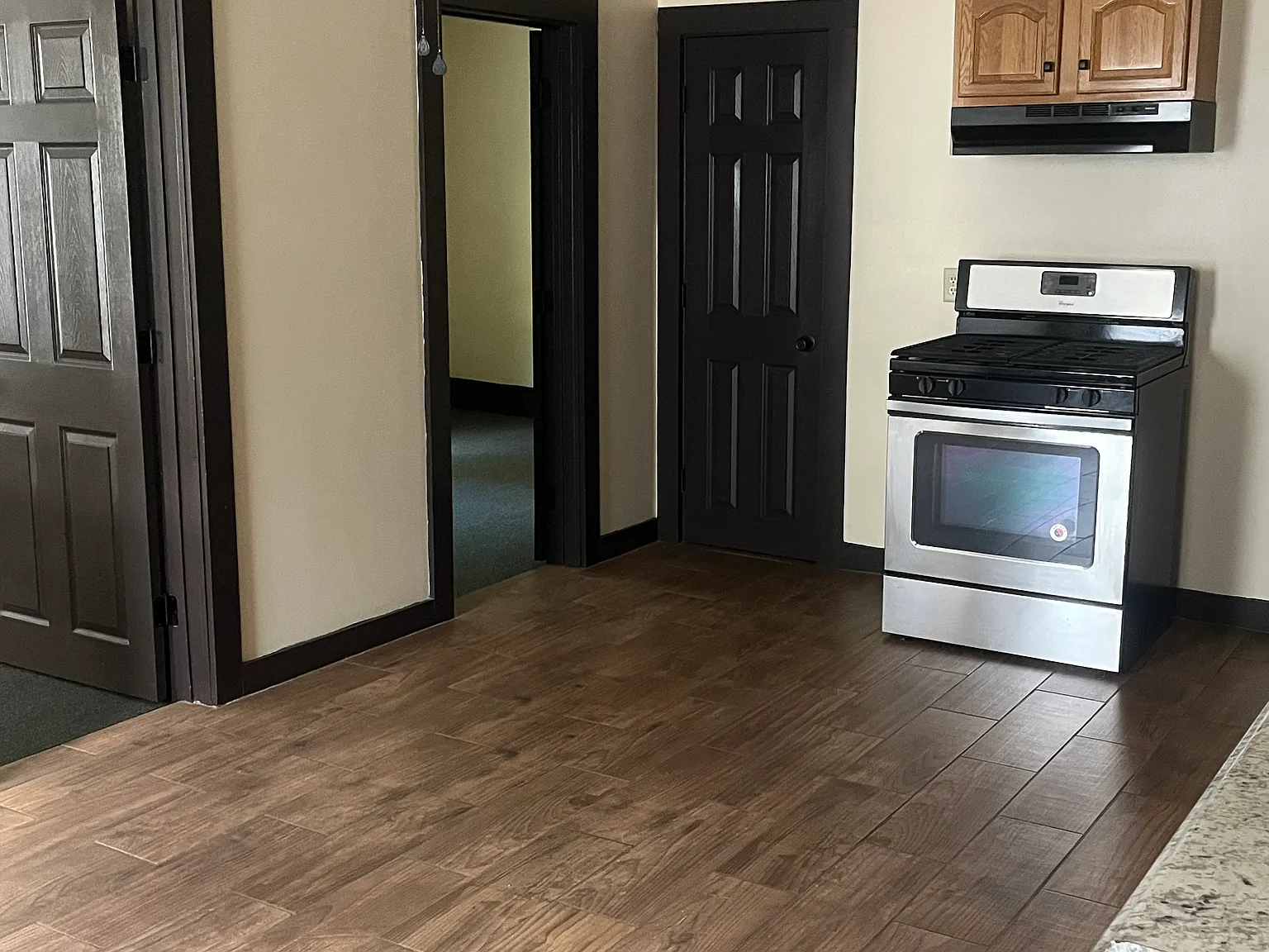 3 bed, $2,000 — Photo 4