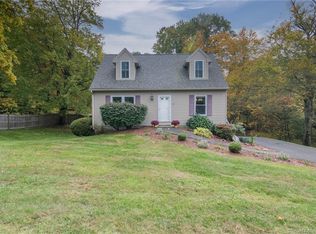 22 Pinecrest Rd, Enfield, CT 06082