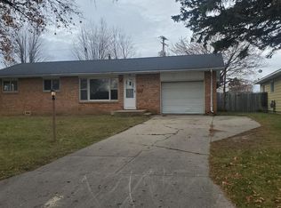 1136 Eastwood Dr, Mount Pleasant, MI 48858