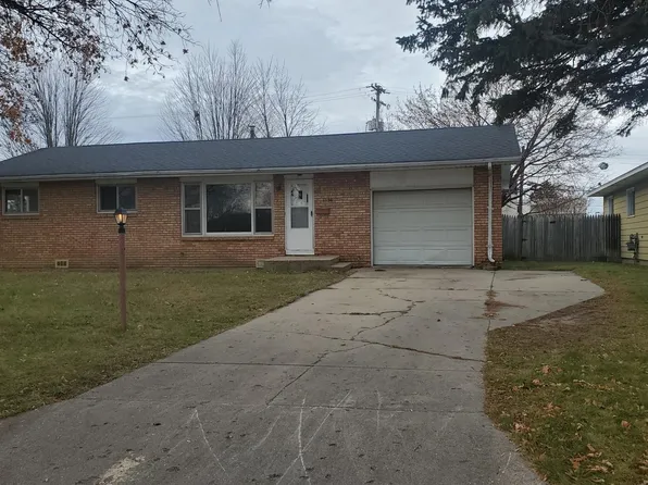 1136 Eastwood Dr, Mount Pleasant, MI 48858