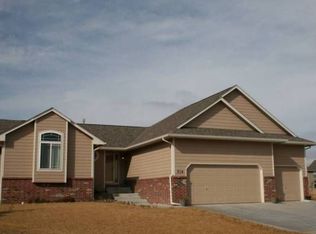 714 W Fieldstone Ct, Andover, KS 67002