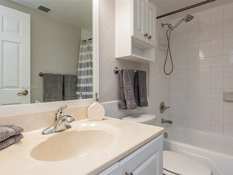 2501 S Ocean Dr #1617 — Photo 94