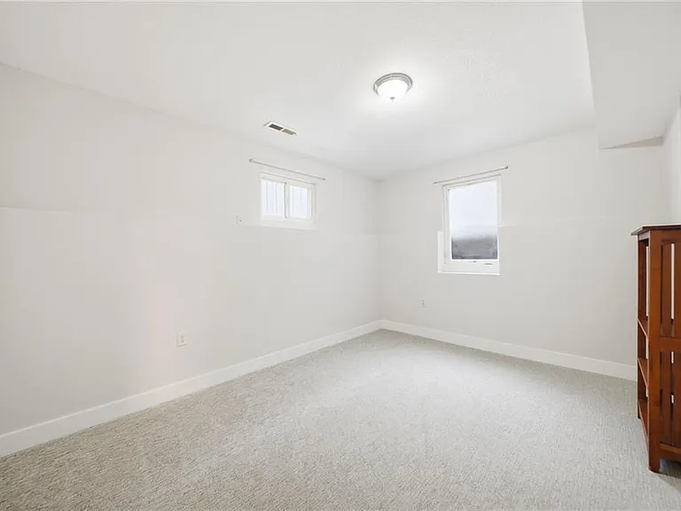 2134 W 6th St #1 — Photo 8
