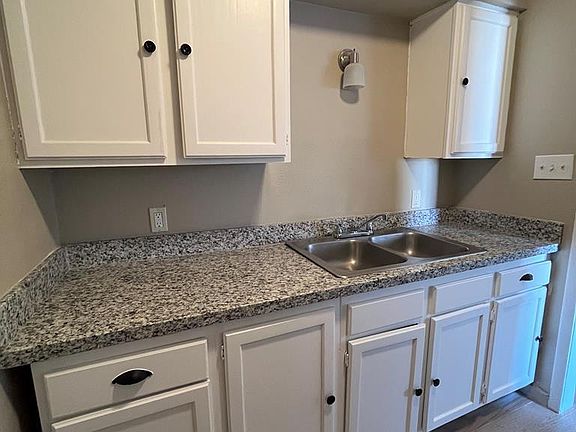 2nd image of 3910 Bourbon St APT B