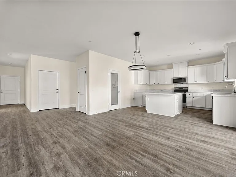1813 Woodland Dr — Photo 9