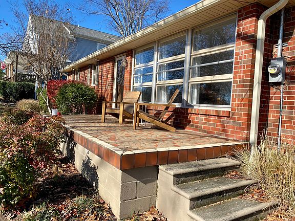 2nd image of 2441 Brittany Dr