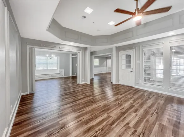 1817 Royal Crest Dr, Garland, TX 75043