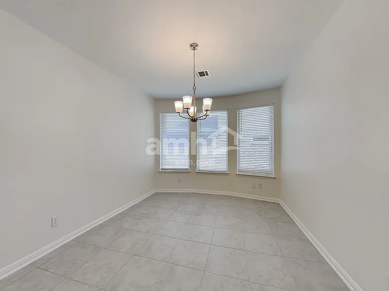 2126 Abadeer Trl — Photo 9