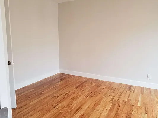 Rented by Lang Realty LLC | media 15