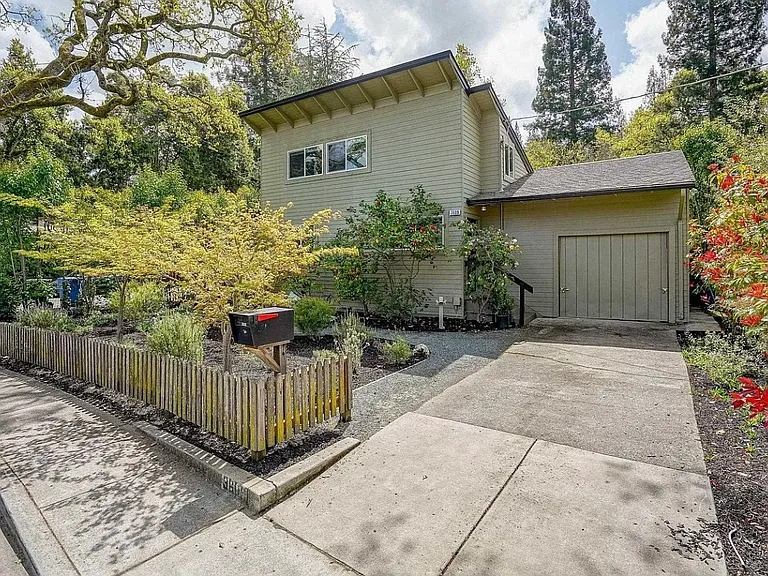 3609 Walnut St — Photo 3