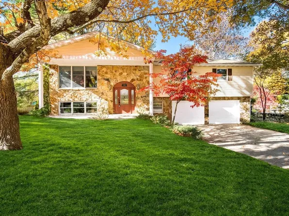 2919 N Ramble Rd W, Bloomington, IN 47408