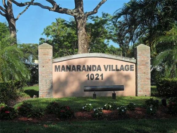 2nd image of 1021 Mockingbird Ln APT 312