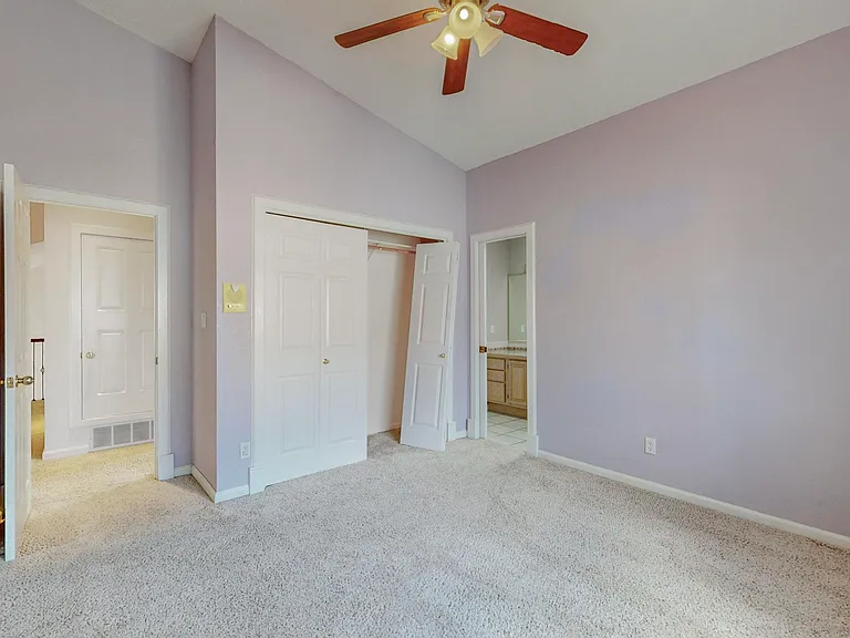 13612 Vic Rd NE — Photo 43
