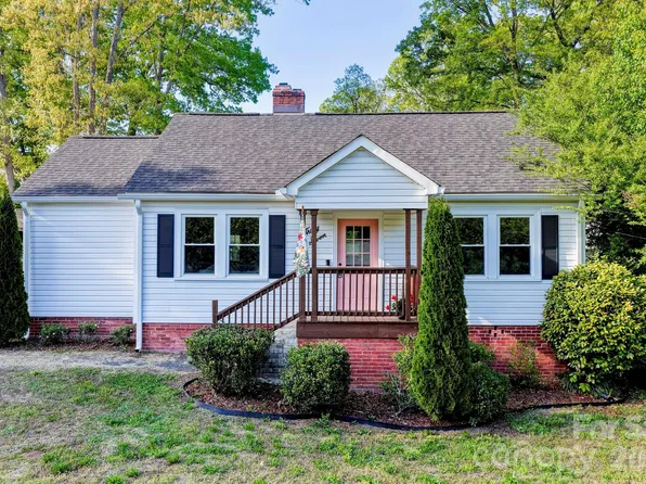 37 Oak Dr SW, Concord, NC 28027