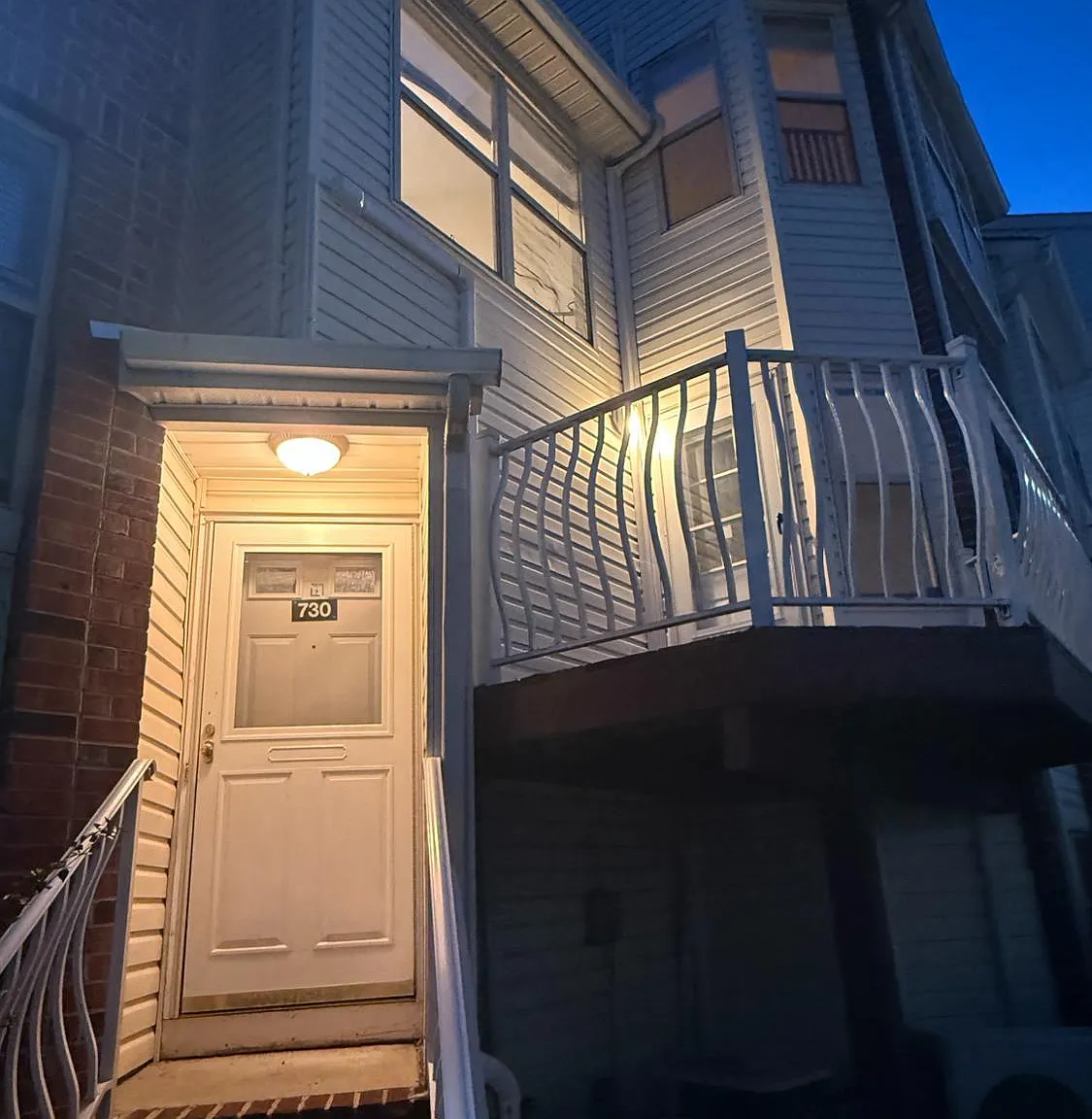4 bed, 3.5 bath, 2045 sqft, $3,300 — Photo 4