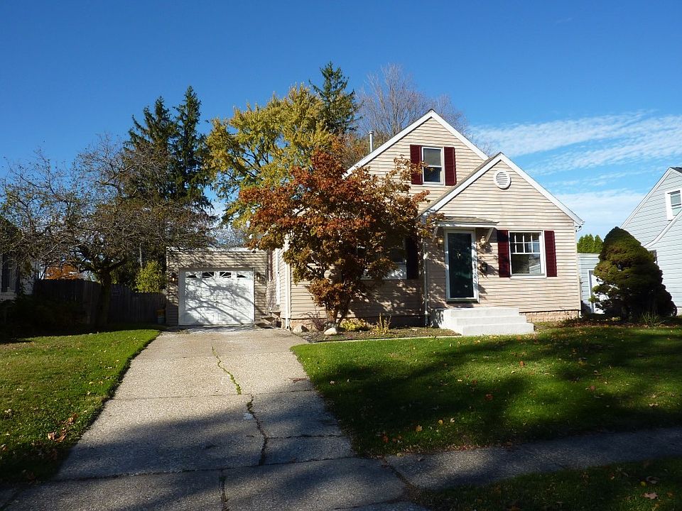 1st image of 916 E 37th St