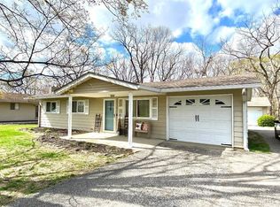 160 Laura Ln, Bloomfield, IN 47424