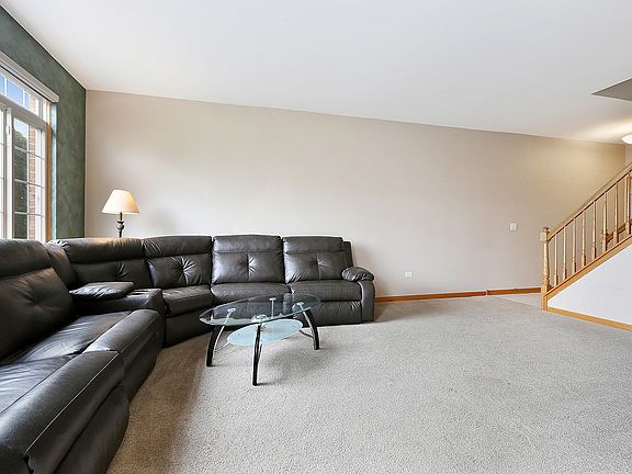 5th image of 18139 Kirby Dr