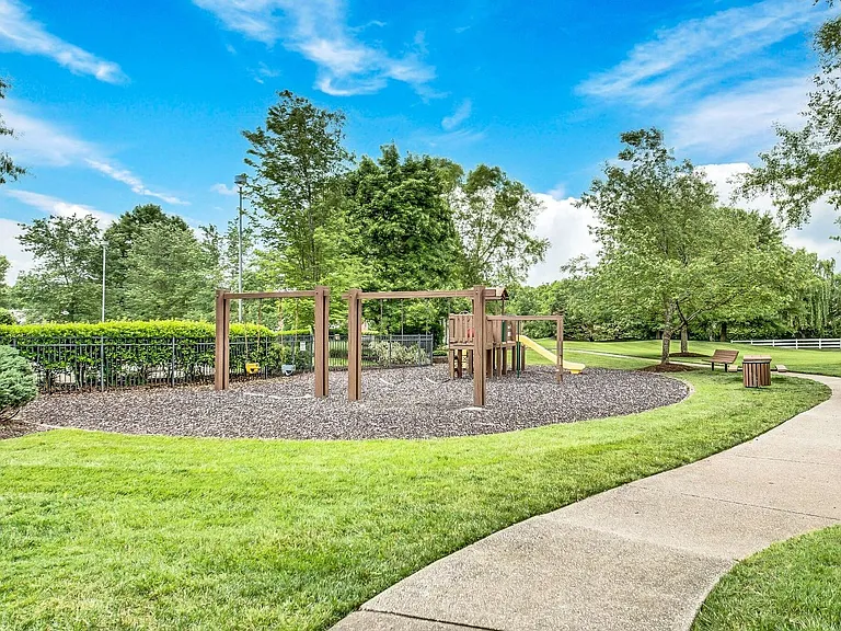 3205 Dark Woods Dr — Photo 19