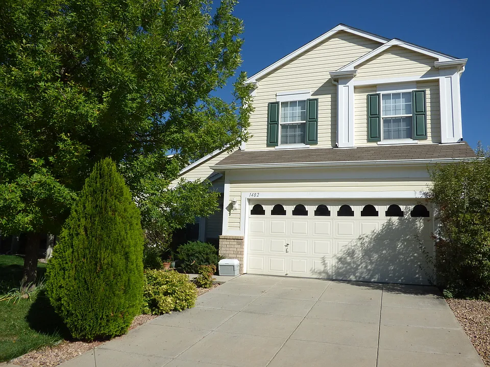 1482 Wildrose Dr