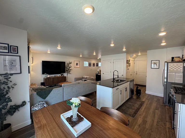 1014 W Fox Run Ave — Photo 6
