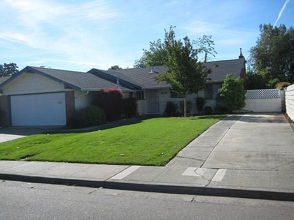 2nd image of 513 Acacia St