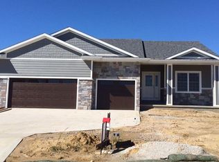 1410 S 7th St, Adel, IA 50003