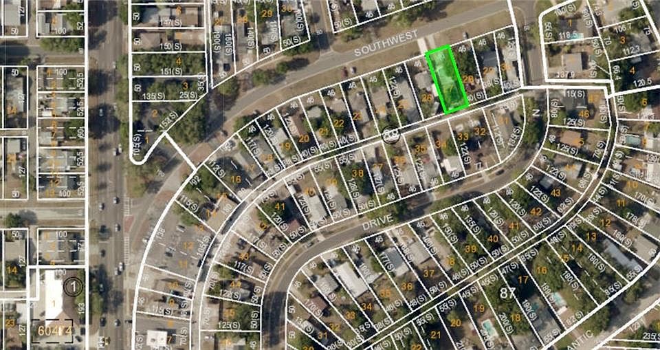 2nd image of 742 SW Blvd N