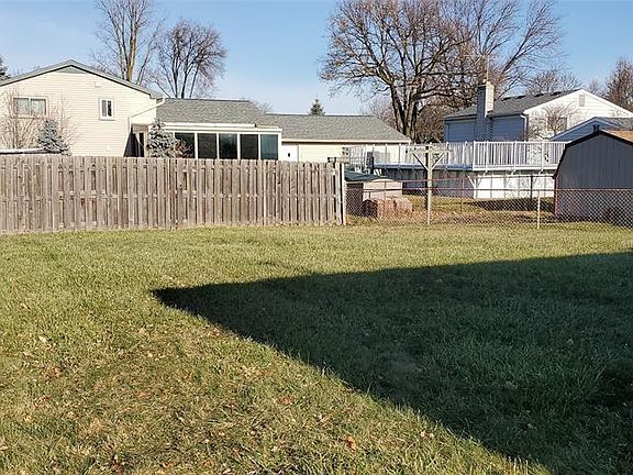 3rd image of 41535 Harvard Dr