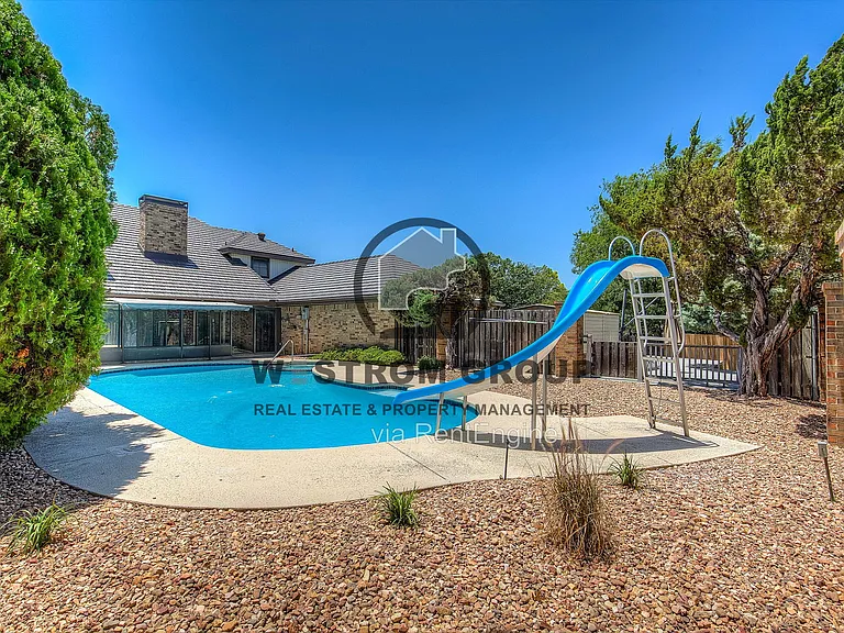 307 Oakmont Dr — Photo 46