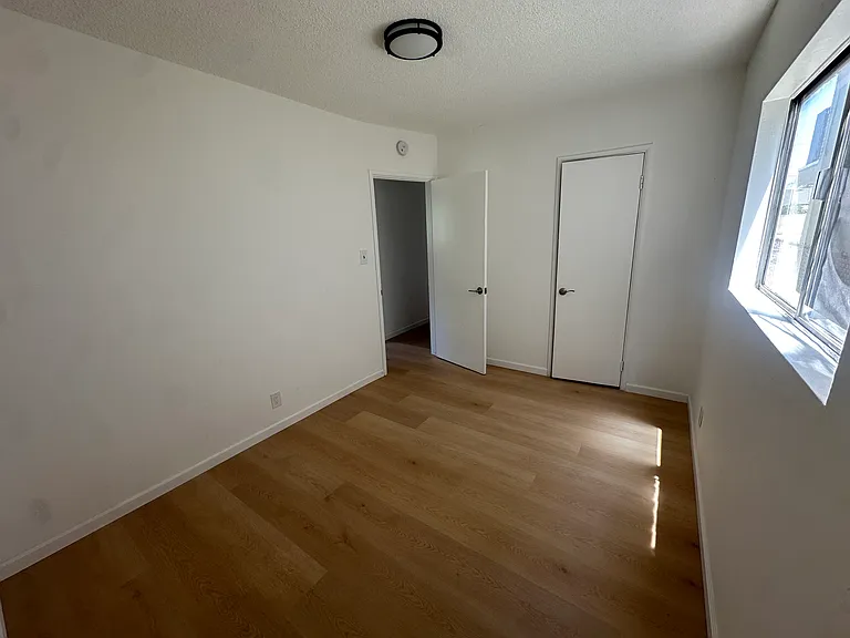 21109 S Santa Fe Ave — Photo 4