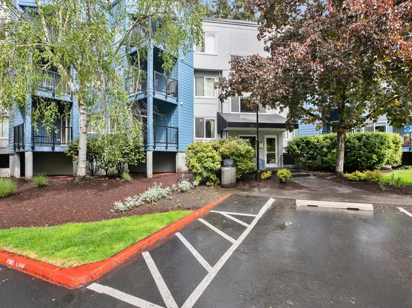 8720 SW Tualatin Rd APT 119, Tualatin, OR 97062