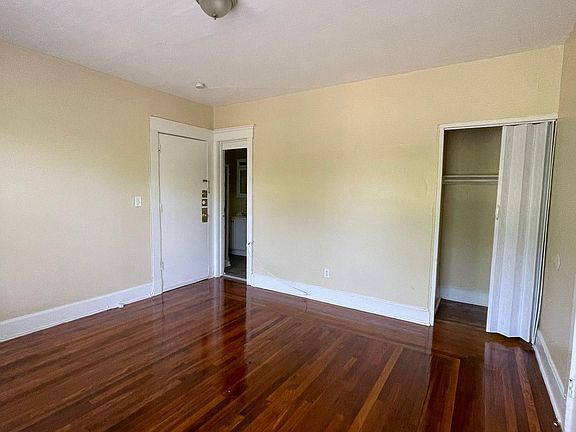5th image of 324 Goffe St APT 4