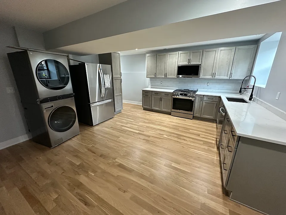 Kitchen / laundry