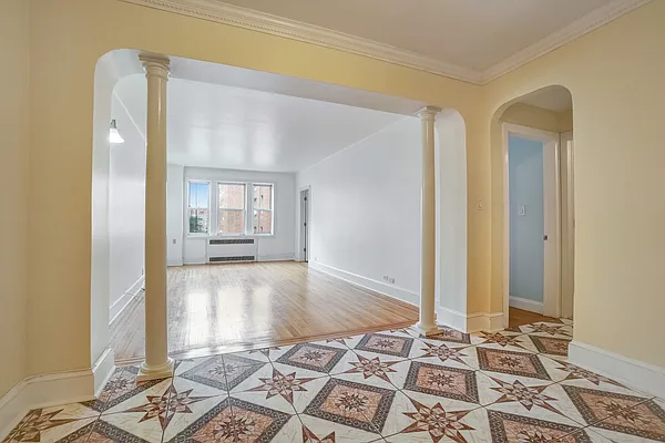 Rented by Bond New York | media 1