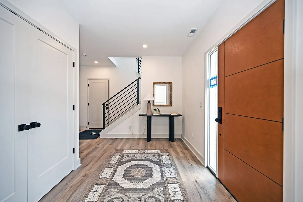 Building Photo - 3053 Wasson Rd