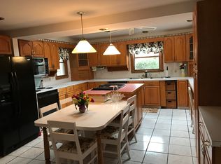 318 Columbia Ave, Warwick, RI 02888