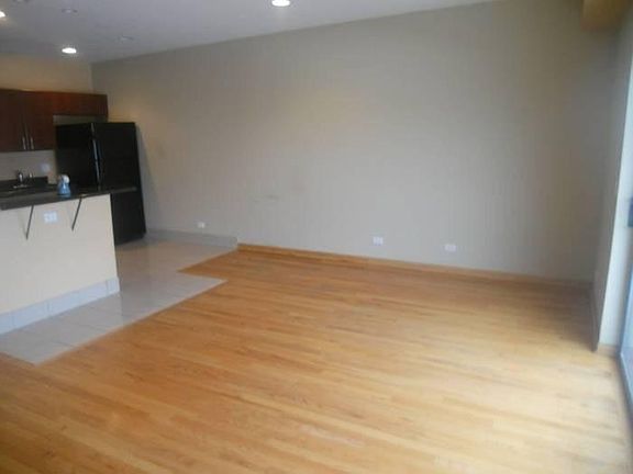 4th image of 4725 W Lawrence Ave Unit 202