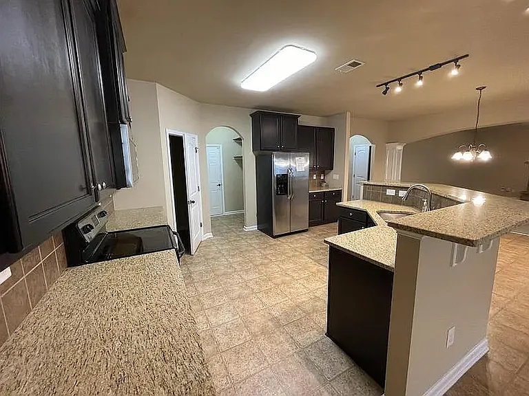 6069 Reynolds Cir — Photo 16