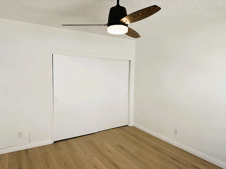 5115 Denny Ave #2 — Photo 9