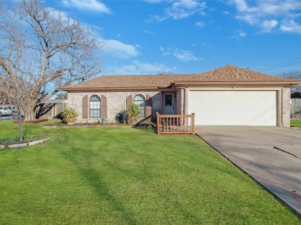 7132 Echo Hill Dr, Watauga, TX 76148