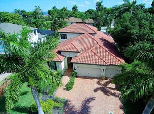 1263 Alhambra Dr, Fort Myers, FL 33901