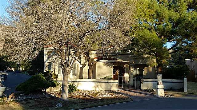 1st image of 1069 Los Jardines Cir