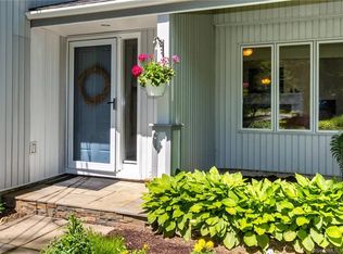 95 Holcomb Hill Rd, New Hartford, CT 06057