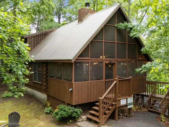 1514 Ridgecrest Dr, Sevierville, TN 37876