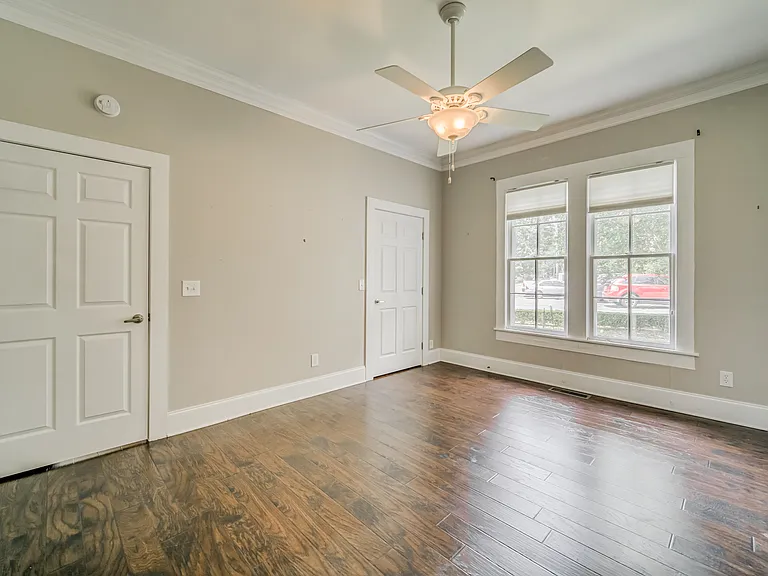 121 Brown St — Photo 31
